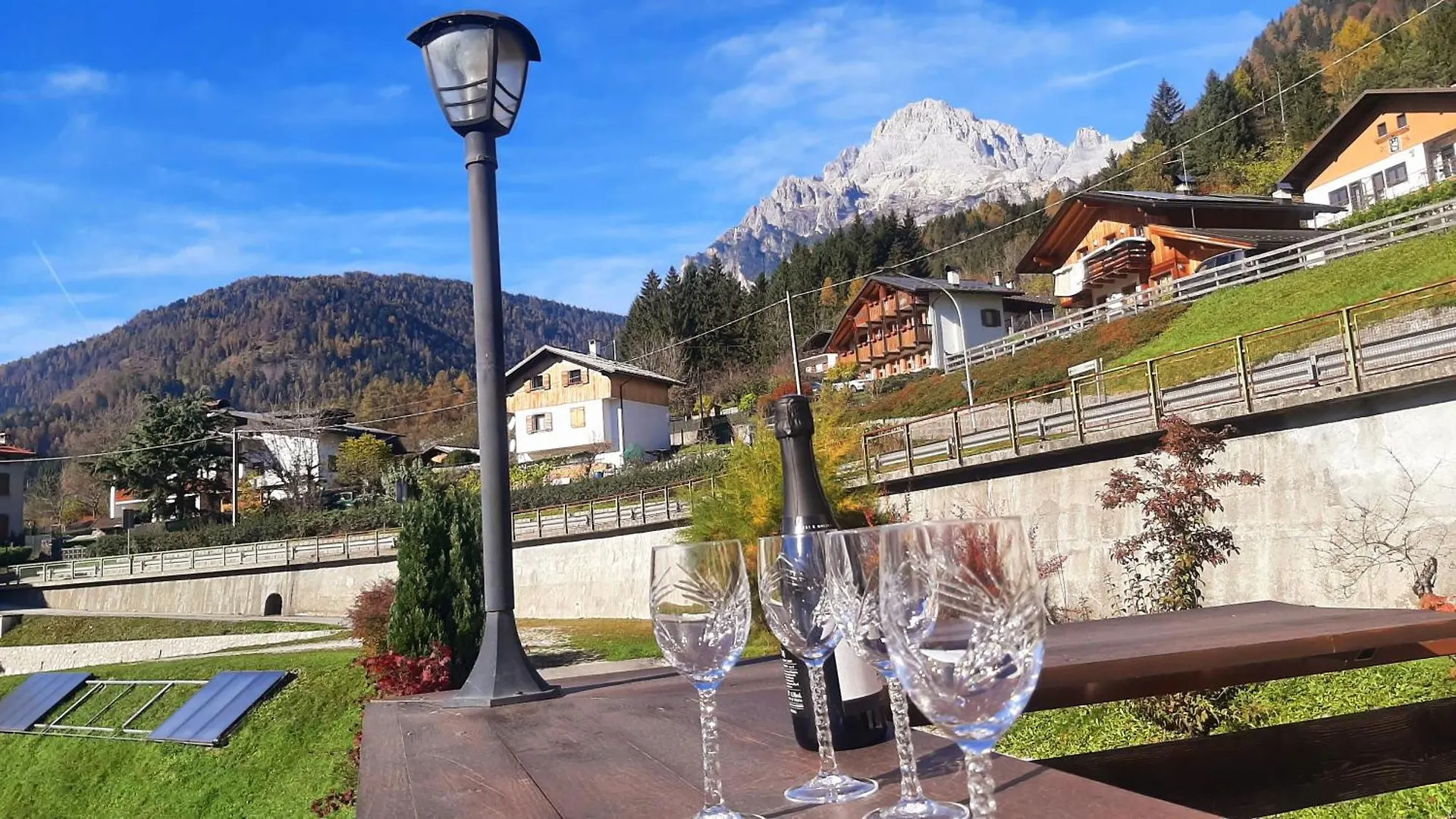 Apartment Campo Base Cadore Con Parcheggio Auto E Garage Moto Valle di Cadore